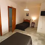 Carril De La Fuente Apartment *